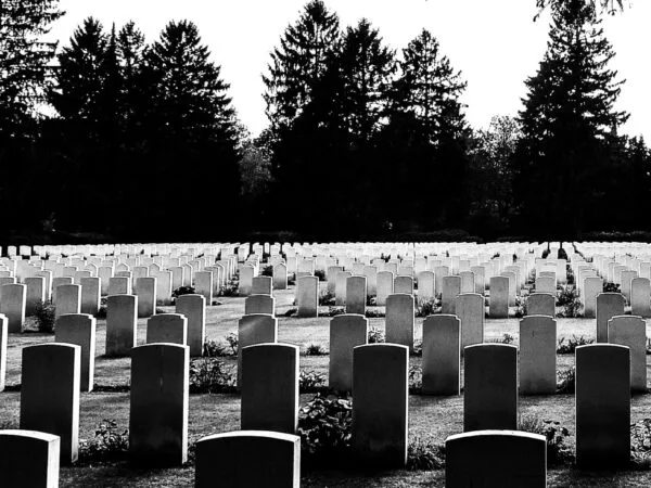 “Will the Dust Praise You?”: Theologizing Death